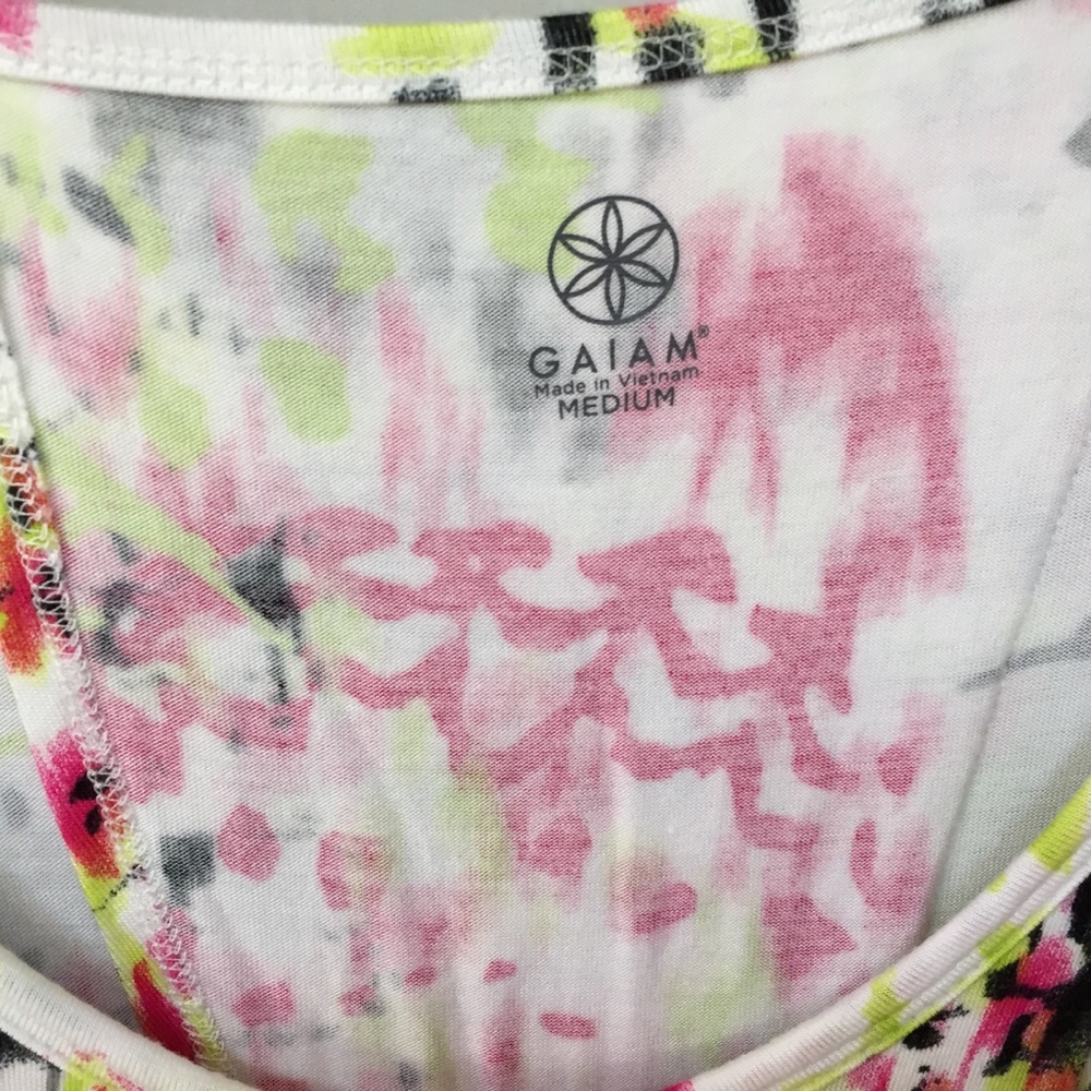 Gaiam Multi-Color Tee - Picture 5 of 15